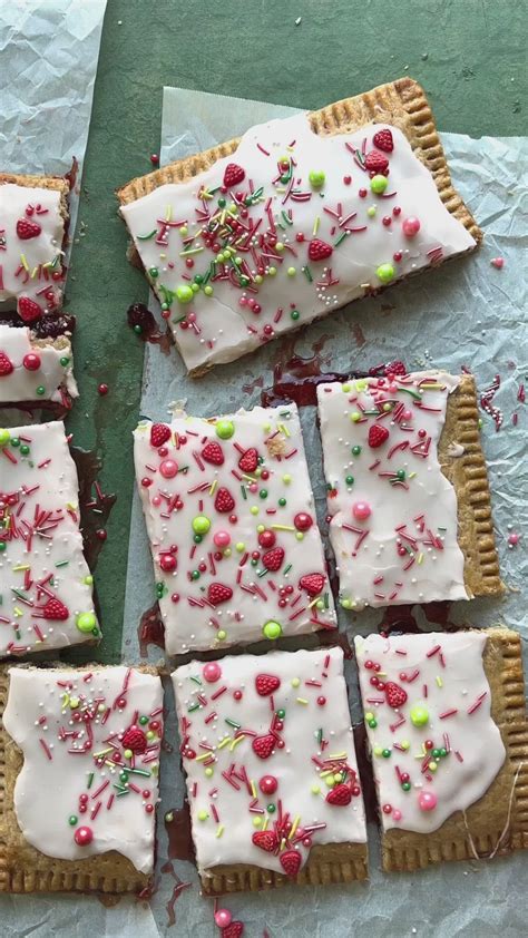 Giant Frosted Strawberry Pop-Tart | Strawberry pop tart, Half baked ...