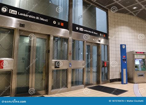North Hollywood Red Line Metro Station - Los Angeles, California ...