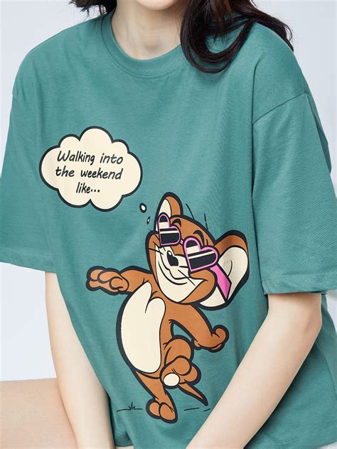 Buy Official Tom And Jerry: Weekend Women Oversized T-Shirt online at ...