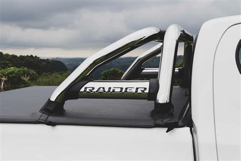 Toyota Hilux 6 Bend Sports Bar w Oval Side Plates Stainless (DC & EX ...