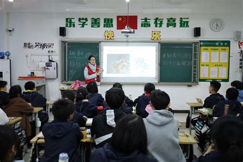 郑州外国语学校24名保送生化身小老师到小学初中送课--新闻中心