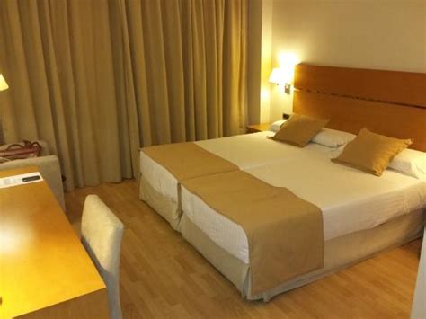 RESTON VALDEMORO - Hotel Reviews, Photos, Rate Comparison - Tripadvisor