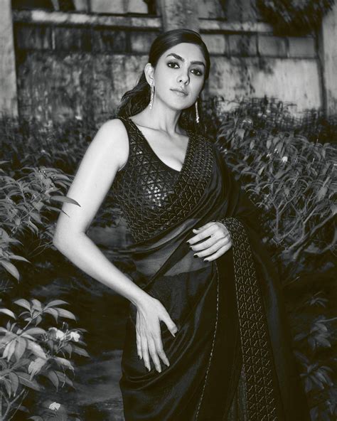 Mrunal Thakur Hot and Sexy Black Saree Photos - Check Here Mrunal ...