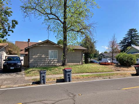 1 Bed 1 Bath - House - Property Rentals - Medford, Oregon | Facebook ...