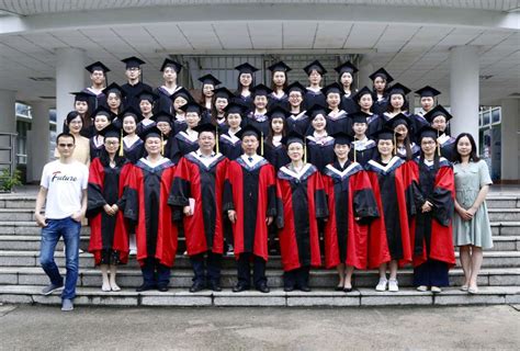 湘潭大学外国语学院2022届毕业生毕业典礼暨学位授予仪式隆重举行-湘潭大学外国语学院