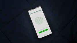 WhatsApp multi-device support: How to use same WhatsApp account on 4 ...