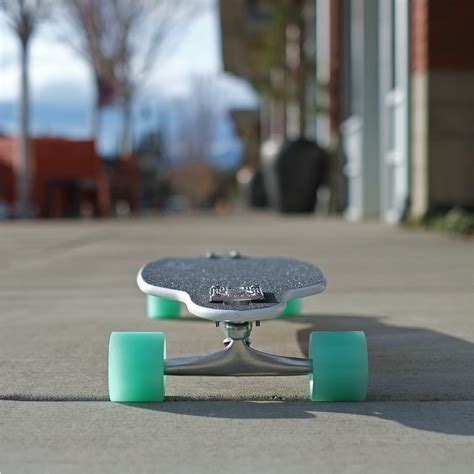 Gullwing Sidewinder II 9" Silver Trucks - The Longboard Store