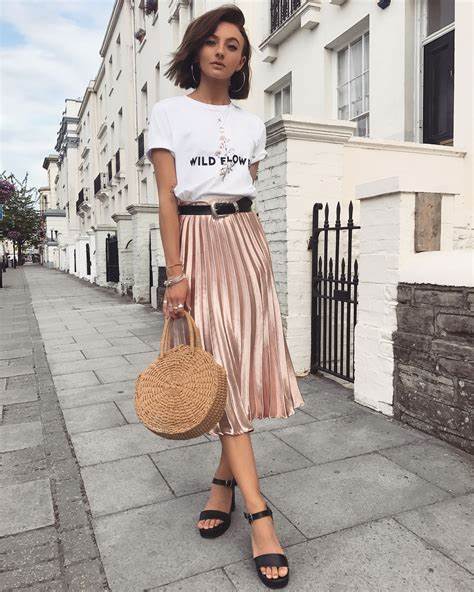 Pleated Midi Dress brunch outfit ideas for women