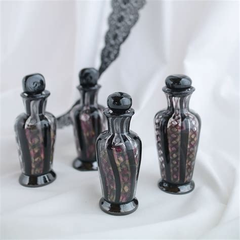 Serène Kato & keino glass & Du Vert au Violet｜Tear Catcher〜ボトル型 | KIRI ...