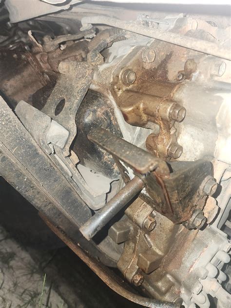 Leaking tranny fluid. Is it a seal leak or is this hole supposed to be plugged? : r/4Runner_2ndGen