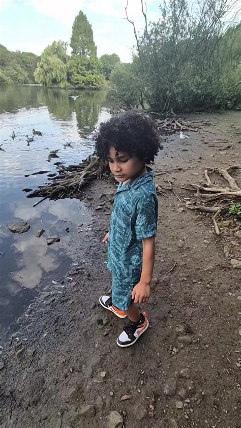 Esha Mae (@eshamae1) - Urlebird