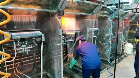 厂家分享昆明钢化玻璃均匀加热时的注意事项_云南磊洲安全玻璃