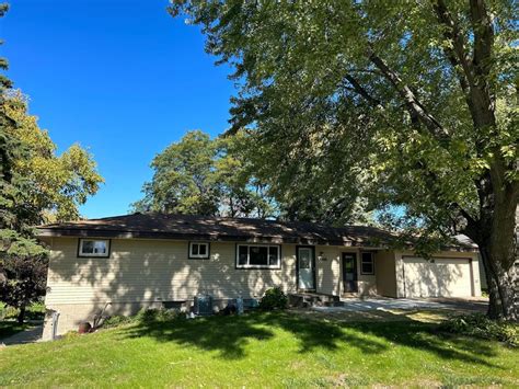 13890 63rd Ave N, Osseo, MN 55311 | Homes.com