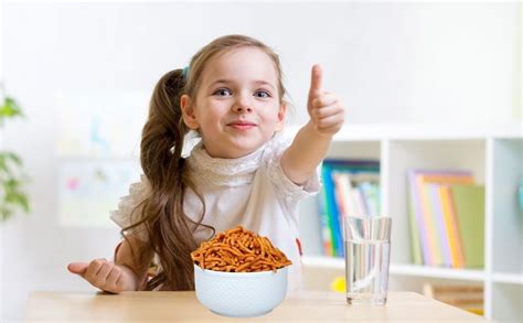 Jolantaa Tikha Sev (750 gms, 3 Packets of 250 gms Each) | Spicy Pure ...