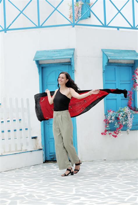 Christmas Gifting Guide: Choosing the Right Pashmina for Everyone ...