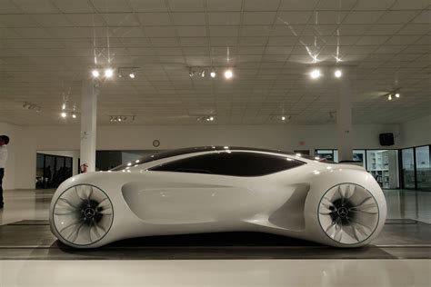 Mercedes-Benz BIOME - is it alive?