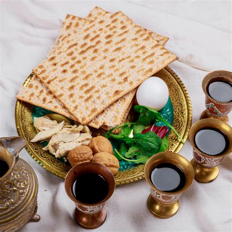 The Passover Seder Awaits … - Reconstructing Judaism