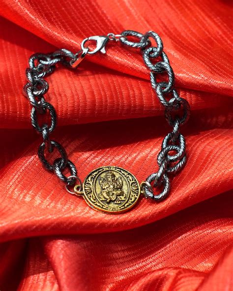 TATVA BRACELET | OXIDISED BLACK METALIC CHAIN WITH LORD GANESH