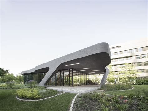 Pabellón de la Universidad FOM / J. Mayer H. Architects | ArchDaily México