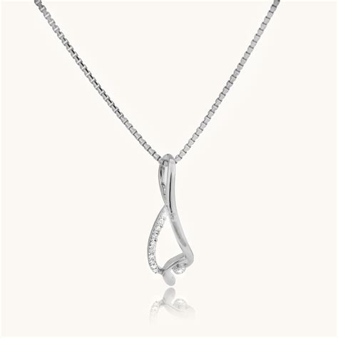 Flowy Diamond Pendant – Caratly