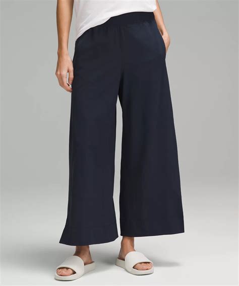 Stretch Woven High-Rise Wide-Leg Cropped Pant | Women's Capris | lululemon