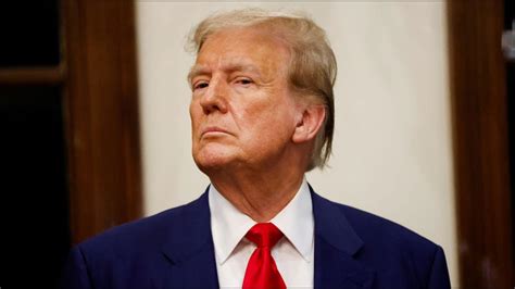 Us Tariffs:ट्रंप टैरिफ का असर, दुनिया की सबसे बड़ी कार कंपनी को 2025 ...