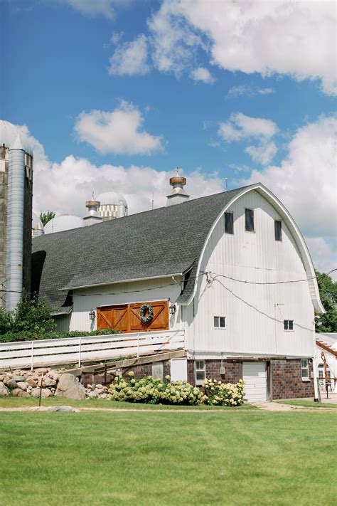 10 Timeless Barn Wedding Venues in Minnesota — The Cottage Farmhouse