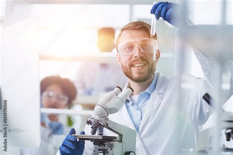 Scientist 的图像结果