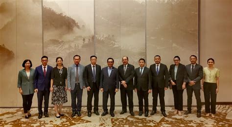 石东龙主任会见印度尼西亚驻华大使周浩黎 - 地方外事 - 广西壮族自治区外事办公室网站