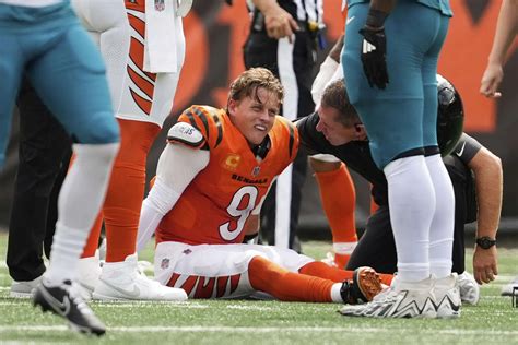 Joe Burrow injury update: Cincinnati Bengals quarterback forced to ...