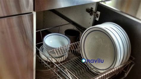 Stylish Plate Holders for Kitchen Organization