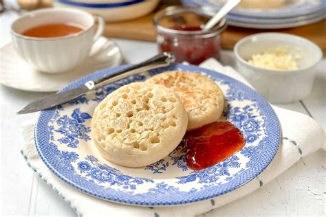 Crumpet Recipe for Breakfast or Teatime - 31 Daily