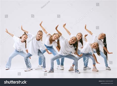 Girls Dance Music 的图像结果