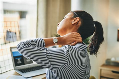 Is Cracking Your Neck Bad for You? Benefits and Risks