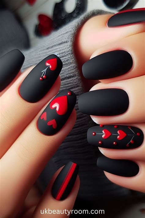 30 Adorable Valentine's Day Nail Designs for 2025 | Romantic nails ...