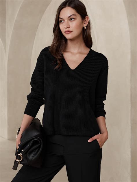 Chunky Deep V-Neck Sweater | Banana Republic Factory