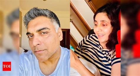 Ram Kapoor shoots a crazy video of wife Gautami singing; jokes 'Mujhe ...