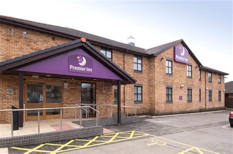 PREMIER INN LLANELLI CENTRAL WEST HOTEL (Wales) - Hotel Reviews, Photos ...