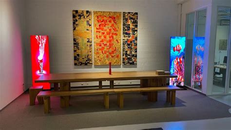 LED Screen Inside Computer 的图像结果