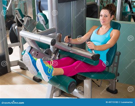 Leg Curl Machine Exercise 的图像结果
