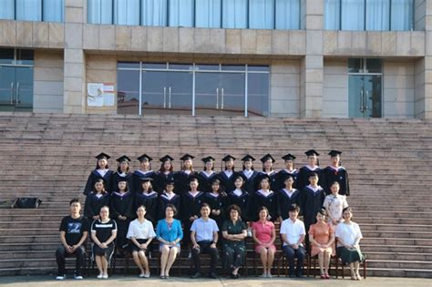 拍摄最美毕业照，记录美好芳华——外国语学院2020届毕业生拍摄毕业照-外国语学院