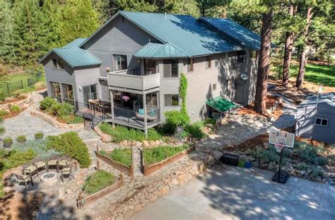 Cheerful 5 bedroom chalet in the forest - Chalets for Rent in Reno ...