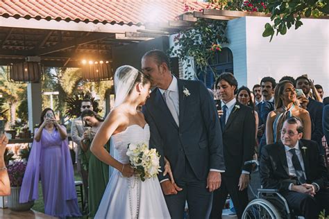 Amor e emoção marcam cerimônia de casamento de Victoria Medeiros e John Porto - Portal IN ...