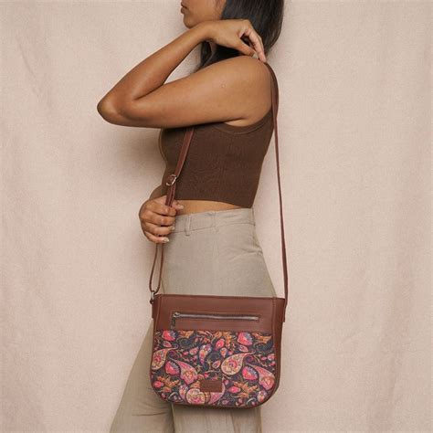 Paisley Print U-Shaped Sling Bag – Zouk