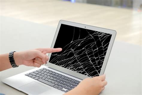 How to Fix Computer Screen Cracks 的图像结果