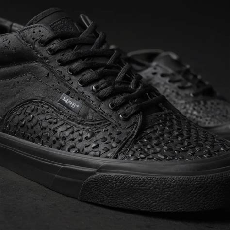 The Essential Guide to All Black Vans Non-Slip