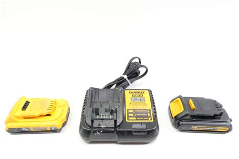 DeWalt DCB201 1.5Ah / DCB203 2Ah 20V MAX Lithium-Ion Battery / Charger Kit