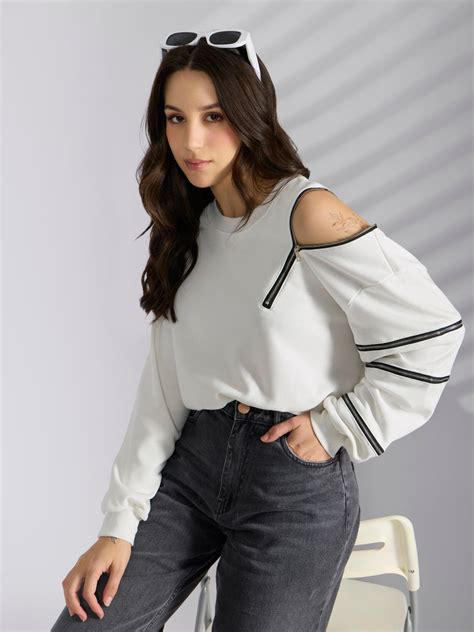 SHOWOFFFF Women's White Top with Zip Detailed