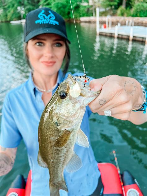 TW Pornstars - Riley Roscato. Twitter. first LMB on my new spinner!. 12:50 AM - 25 Aug 2022