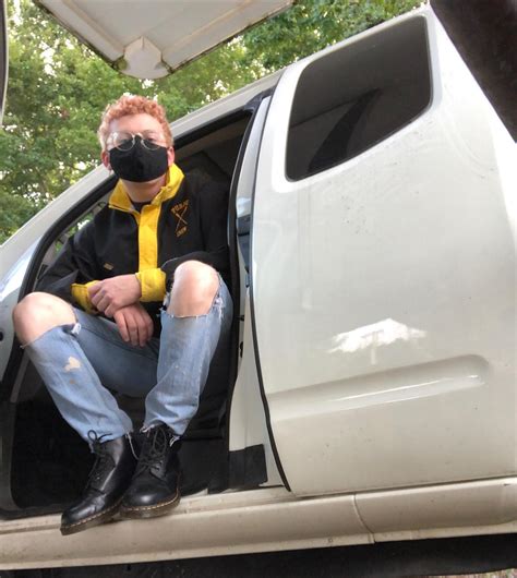 Bobby Lavender (@bbblavender) • Instagram photos and videos